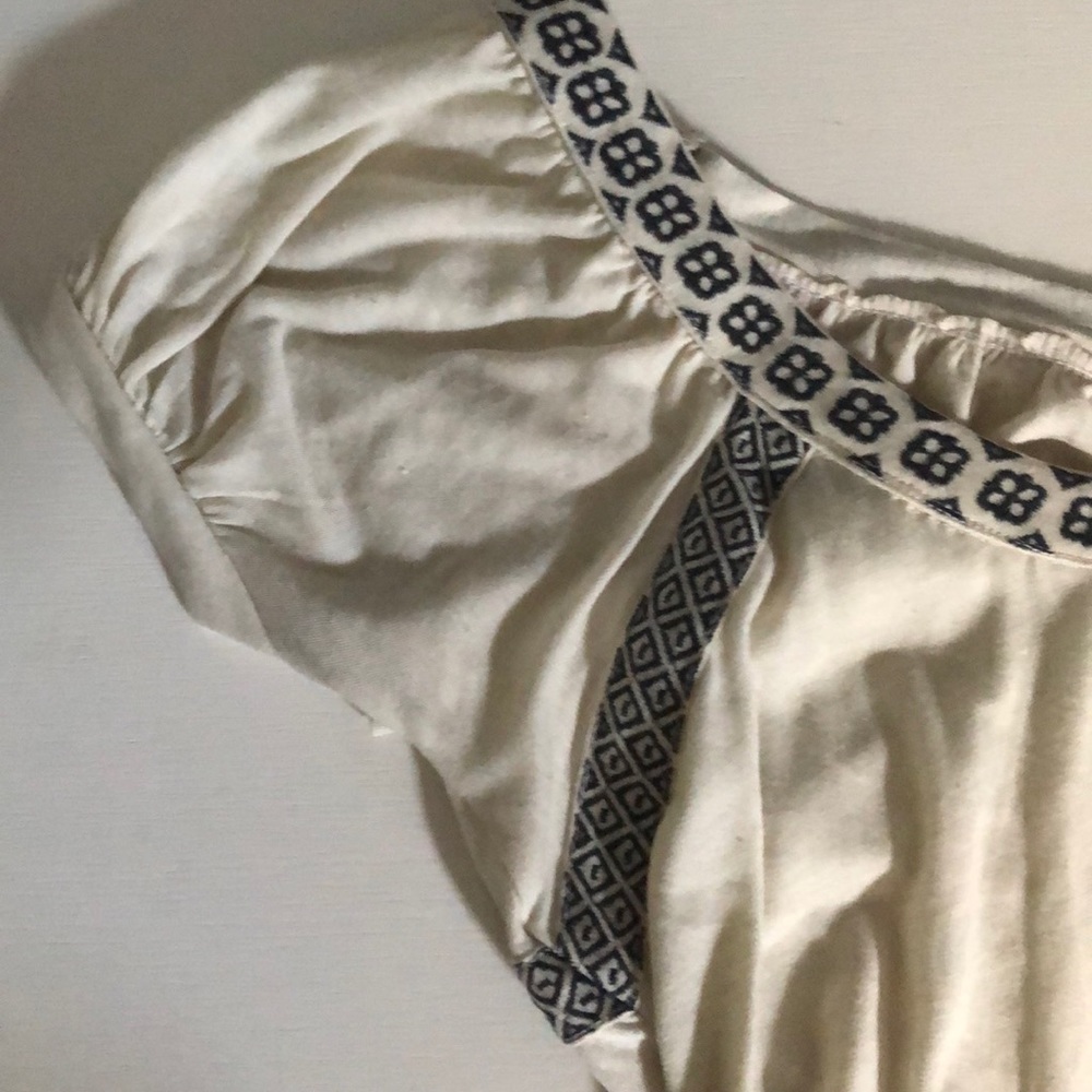 blouse - Picture 2 of 5